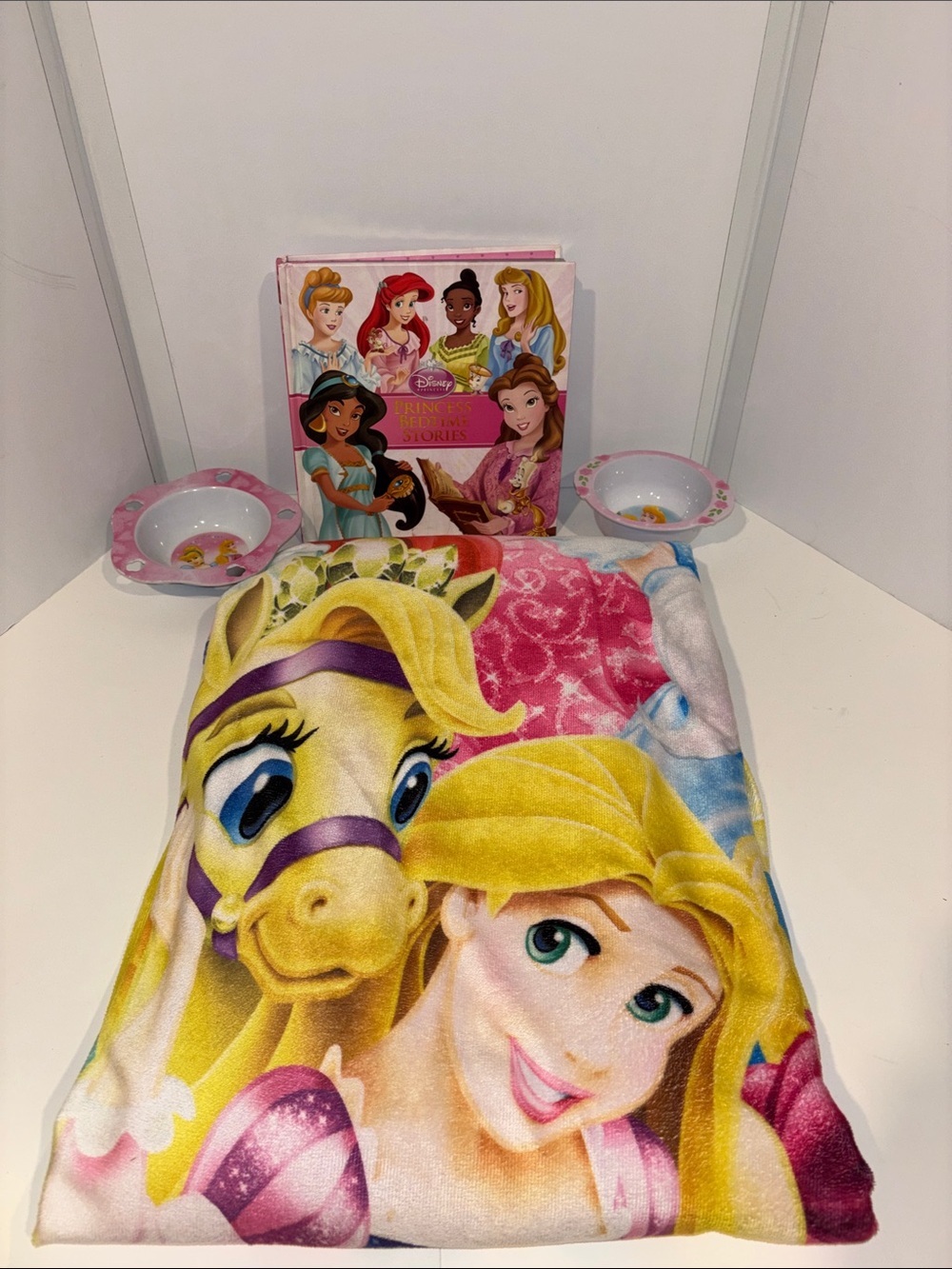 Disney Bedtime story Book with Rapunzel Plush Throw Blanket